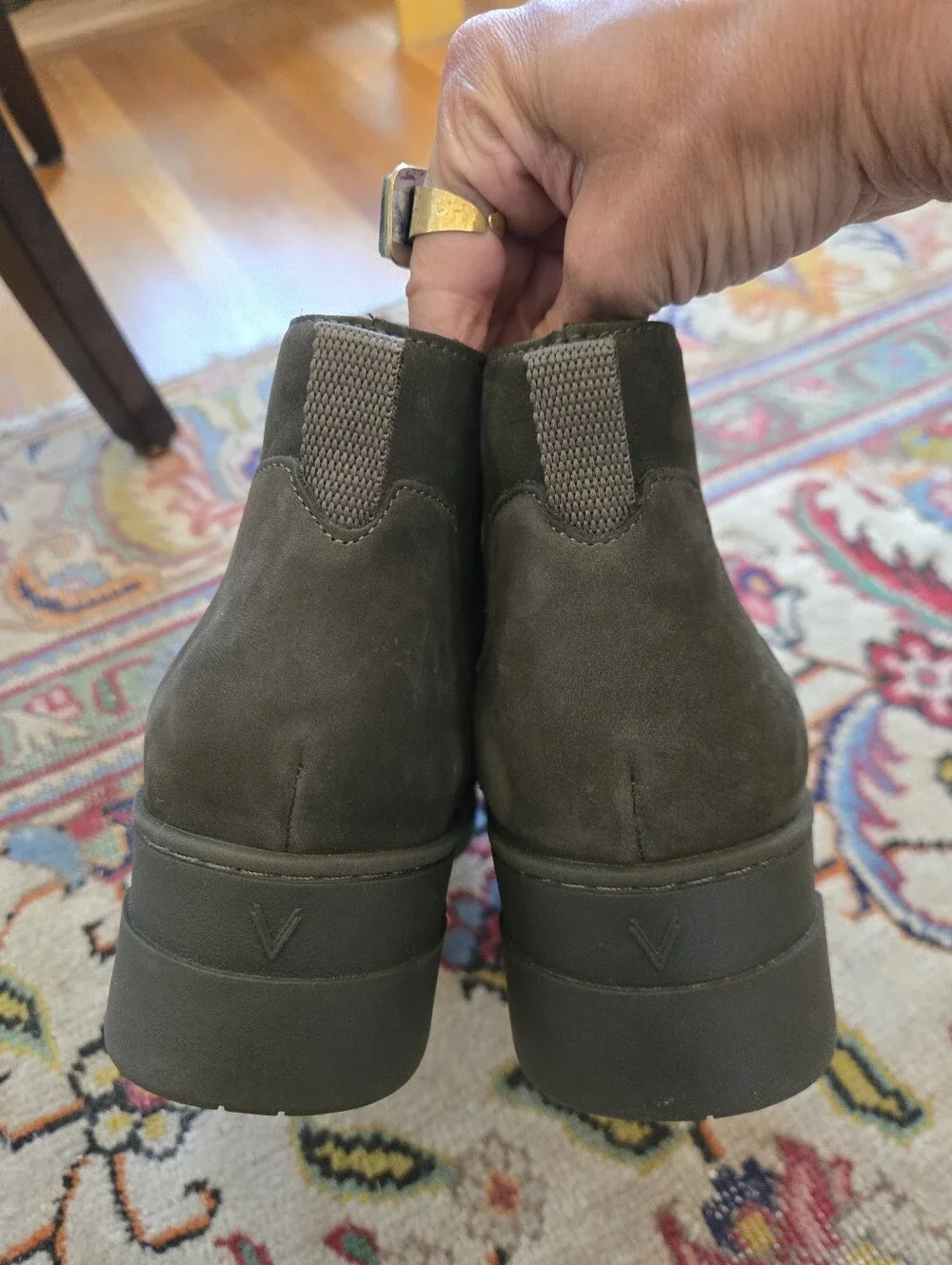 Vionic olive green